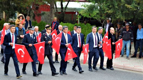 İlçemiz Dörtyol Meydanında Düzenlenen 19 Mayıs Atatürk'ü Anma Gençlik ve Spor Bayramı 104. Yıl Kutlama Programı'na katıldık.